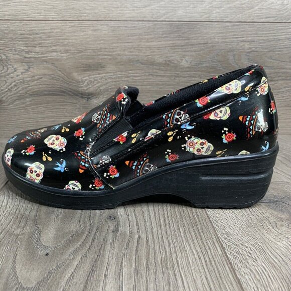 Easy Street Day Of The Dead Women Shoes Size 8W Laurie Clogs Nursing EUC - Picture 1 of 11